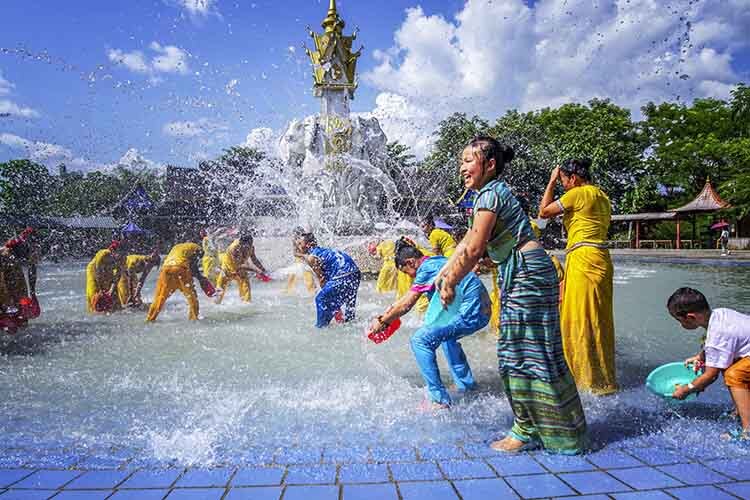 西双版纳今日天气：雨林深处的天气变化与旅游出行指南