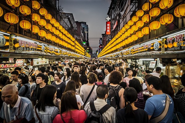 解码最新夜市图：经济复苏的缩影与未来发展趋势