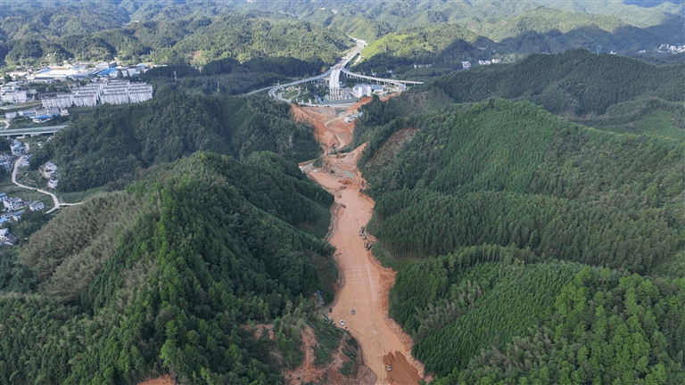 祁离高速最新进展情况：建设进度、通车时间及沿线经济影响深度解析